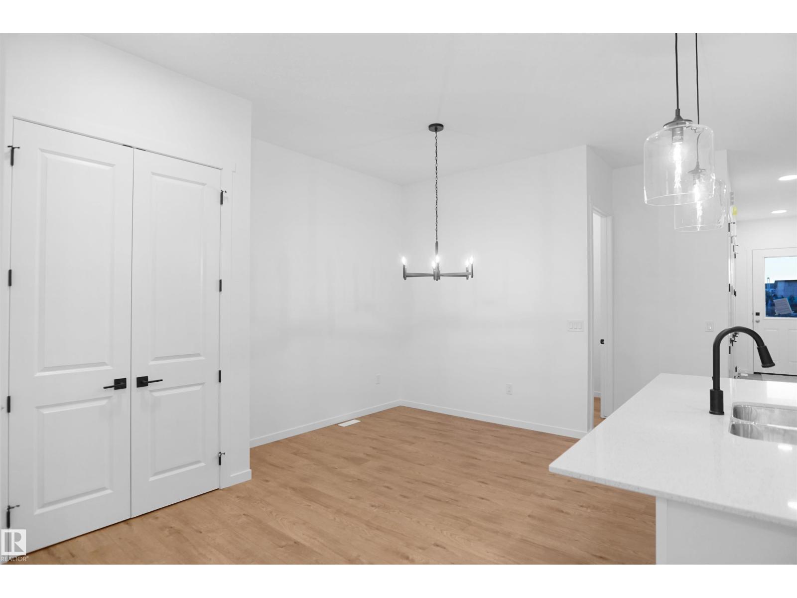7507 Observer Ln Nw, Edmonton, Alberta  T5G 2S5 - Photo 7 - E4434272