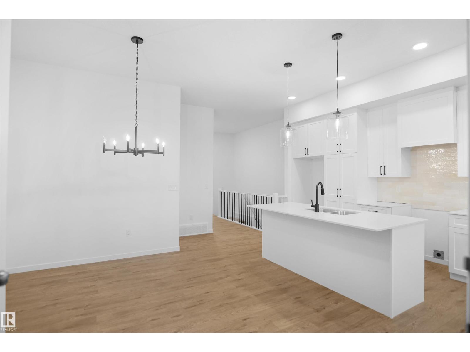 7507 Observer Ln Nw, Edmonton, Alberta  T5G 2S5 - Photo 5 - E4434272