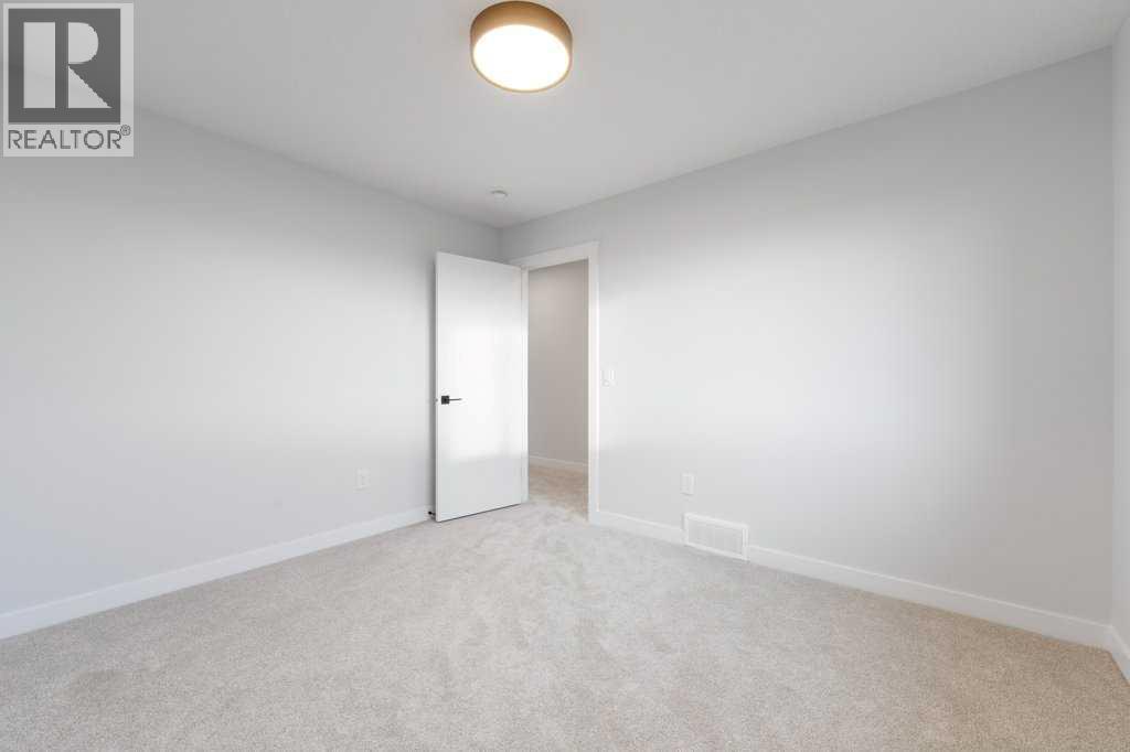 351 Waterford Grove, Chestermere, Alberta  T1X 2T9 - Photo 34 - A2247469