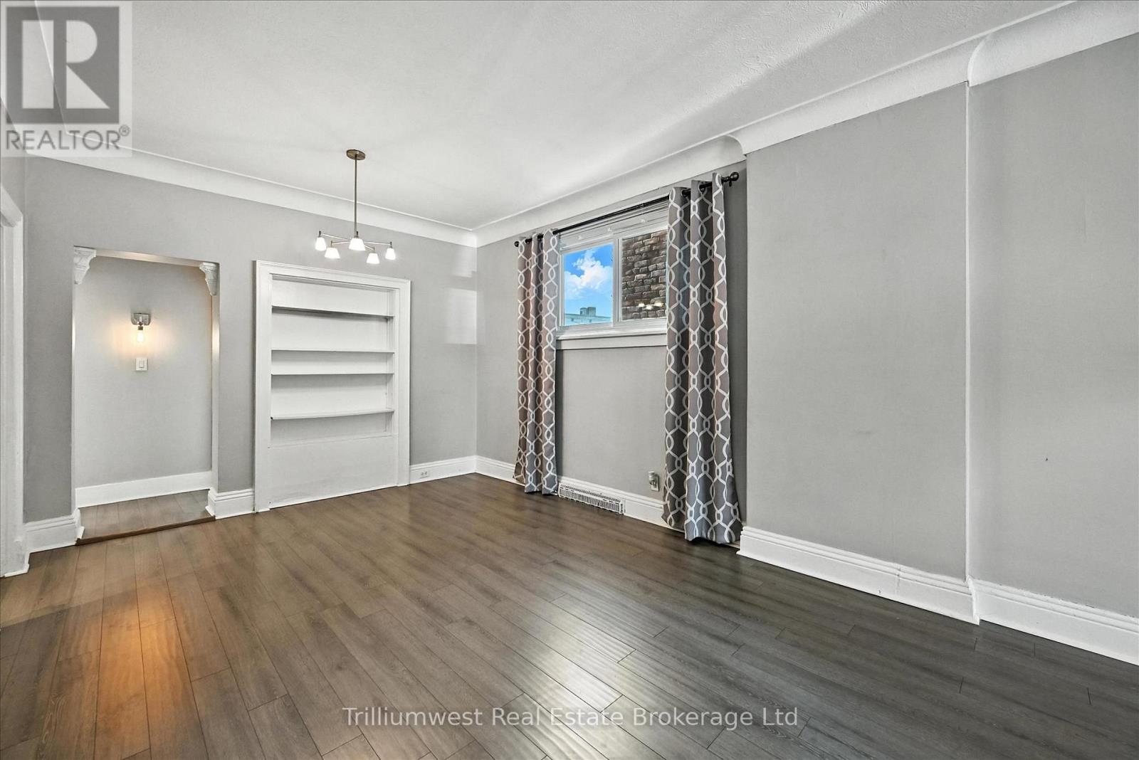 4 Madison Avenue, Hamilton, Ontario  L8L 5Y3 - Photo 7 - X12470295