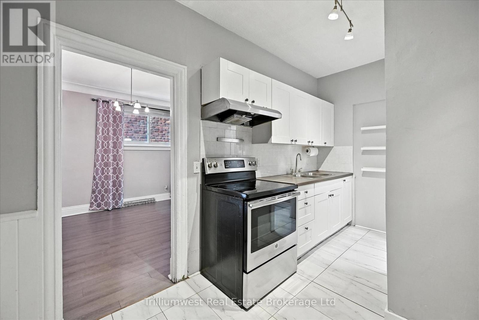 4 Madison Avenue, Hamilton, Ontario  L8L 5Y3 - Photo 14 - X12470317