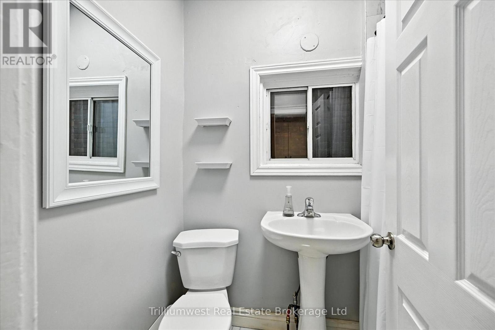 4 Madison Avenue, Hamilton, Ontario  L8L 5Y3 - Photo 16 - X12470317