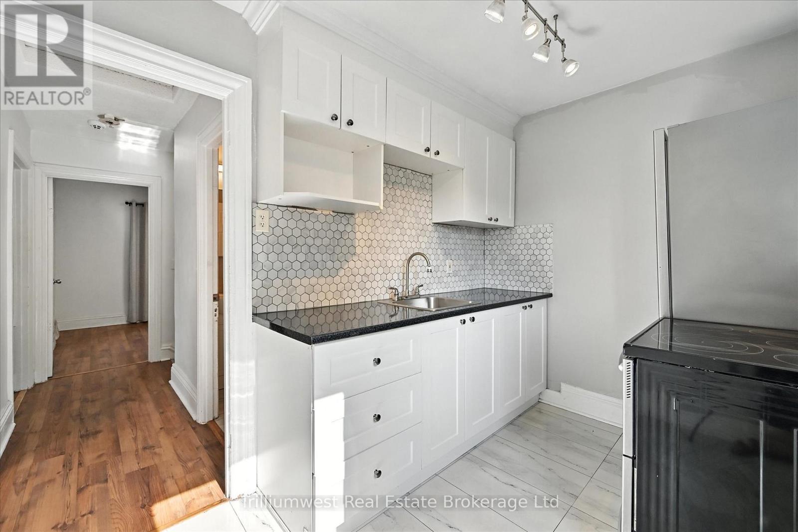 4 Madison Avenue, Hamilton, Ontario  L8L 5Y3 - Photo 31 - X12470317