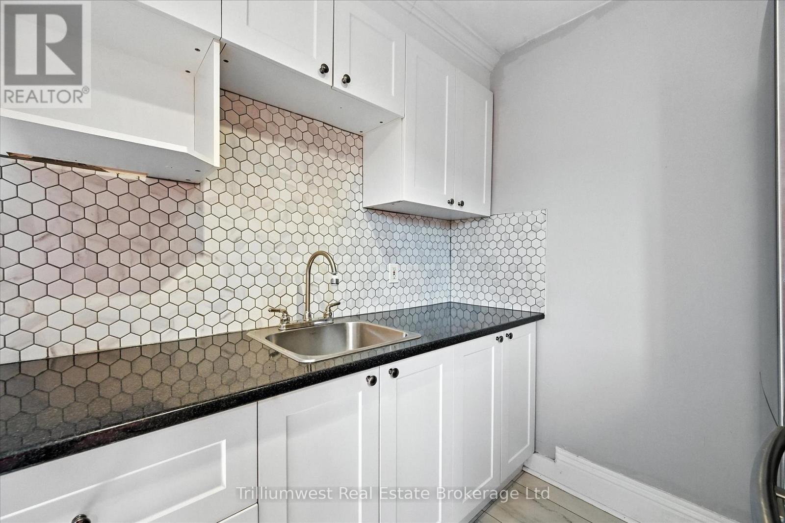 4 Madison Avenue, Hamilton, Ontario  L8L 5Y3 - Photo 33 - X12470317