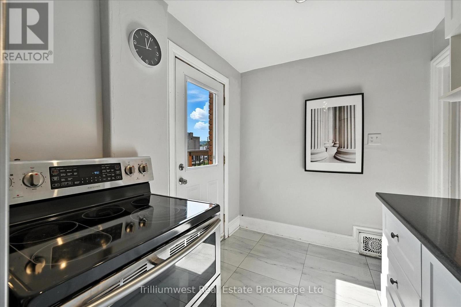 4 Madison Avenue, Hamilton, Ontario  L8L 5Y3 - Photo 34 - X12470317