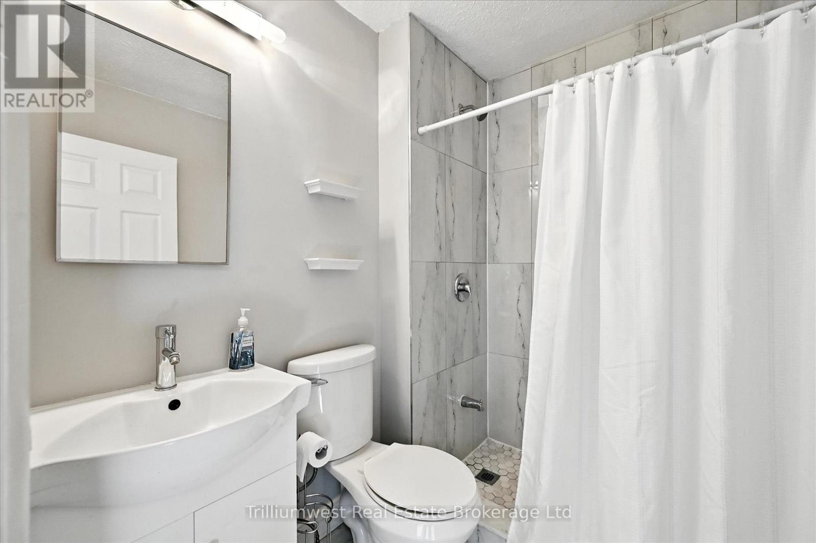 4 Madison Avenue, Hamilton, Ontario  L8L 5Y3 - Photo 37 - X12470317
