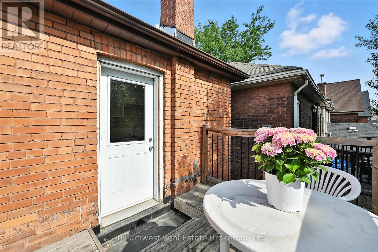 4 Madison Avenue, Hamilton, Ontario  L8L 5Y3 - Photo 39 - X12470317