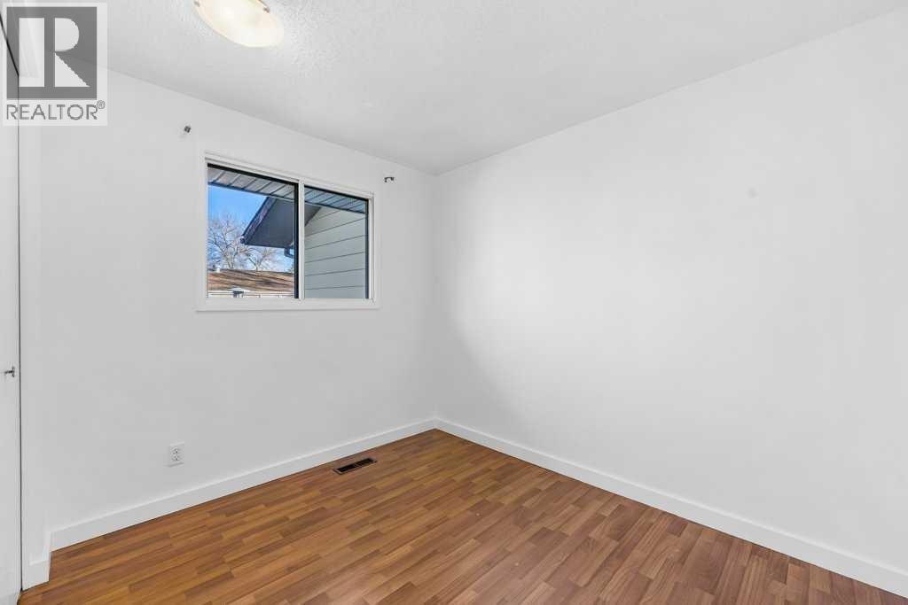 130 Pineset Place Ne, Calgary, Alberta  T1Y 2Y1 - Photo 31 - A2265142