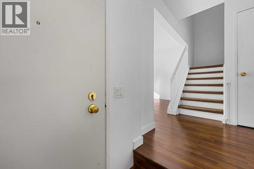 130 Pineset Place Ne, Calgary, Alberta  T1Y 2Y1 - Photo 4 - A2265142