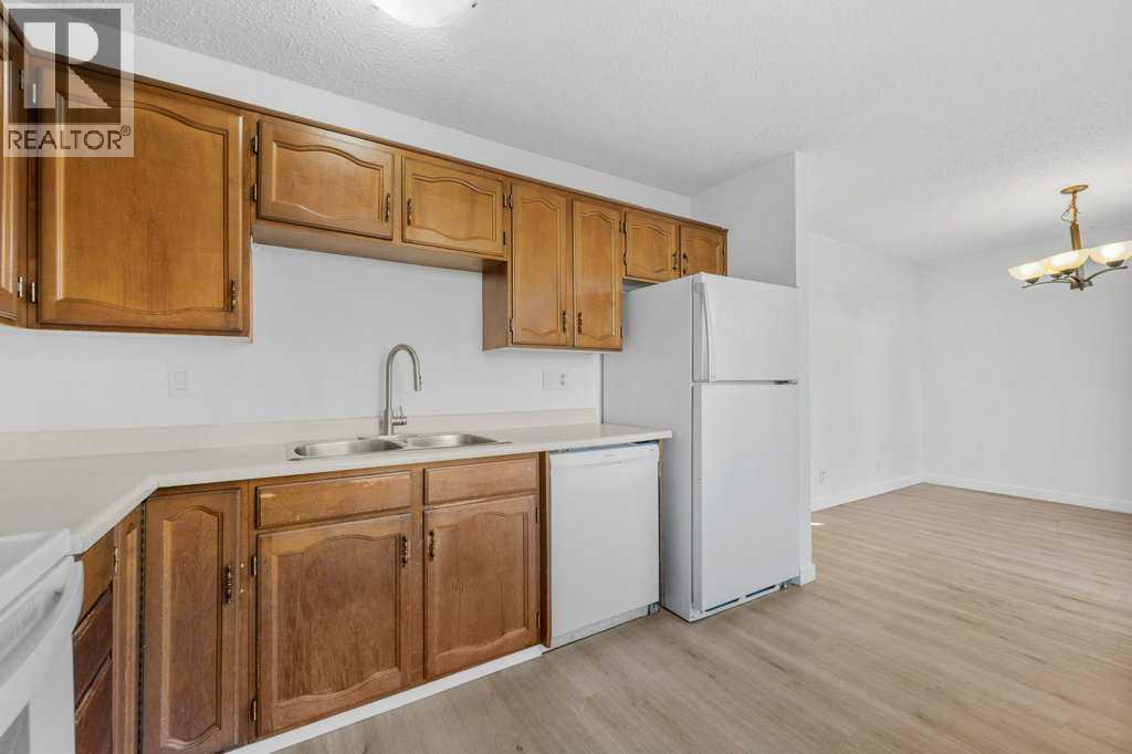 130 Pineset Place Ne, Calgary, Alberta  T1Y 2Y1 - Photo 15 - A2265142