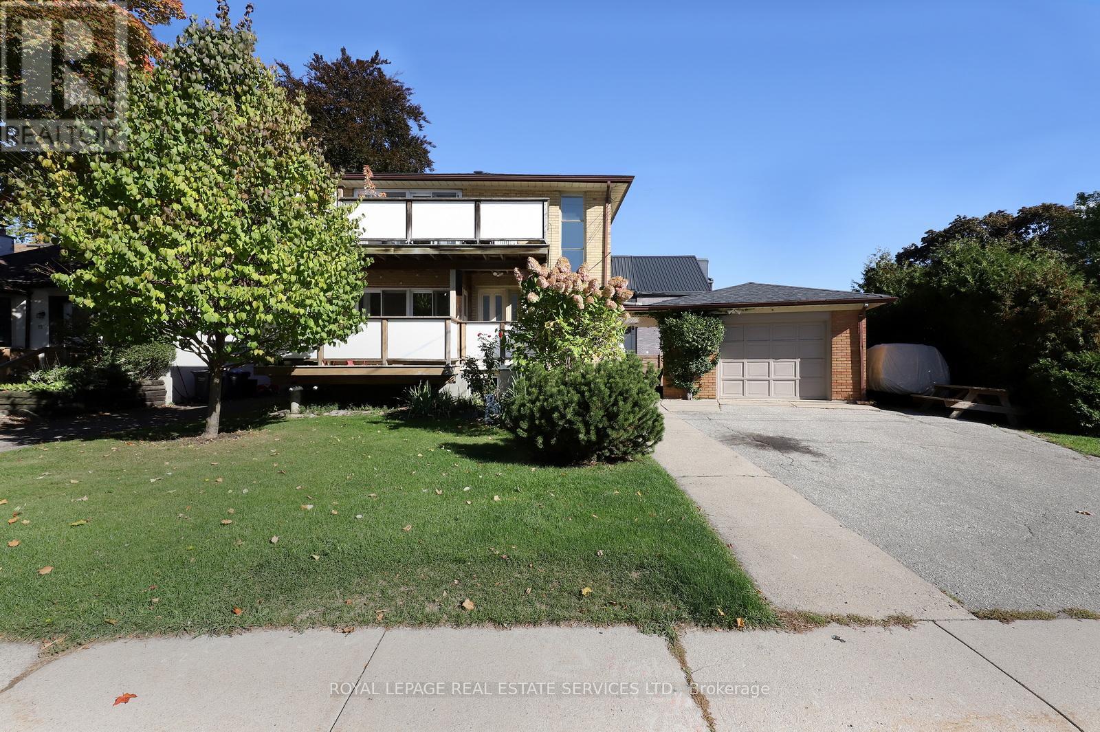 MAIN FLOOR - 13 BENSON AVENUE, Mississauga, Ontario