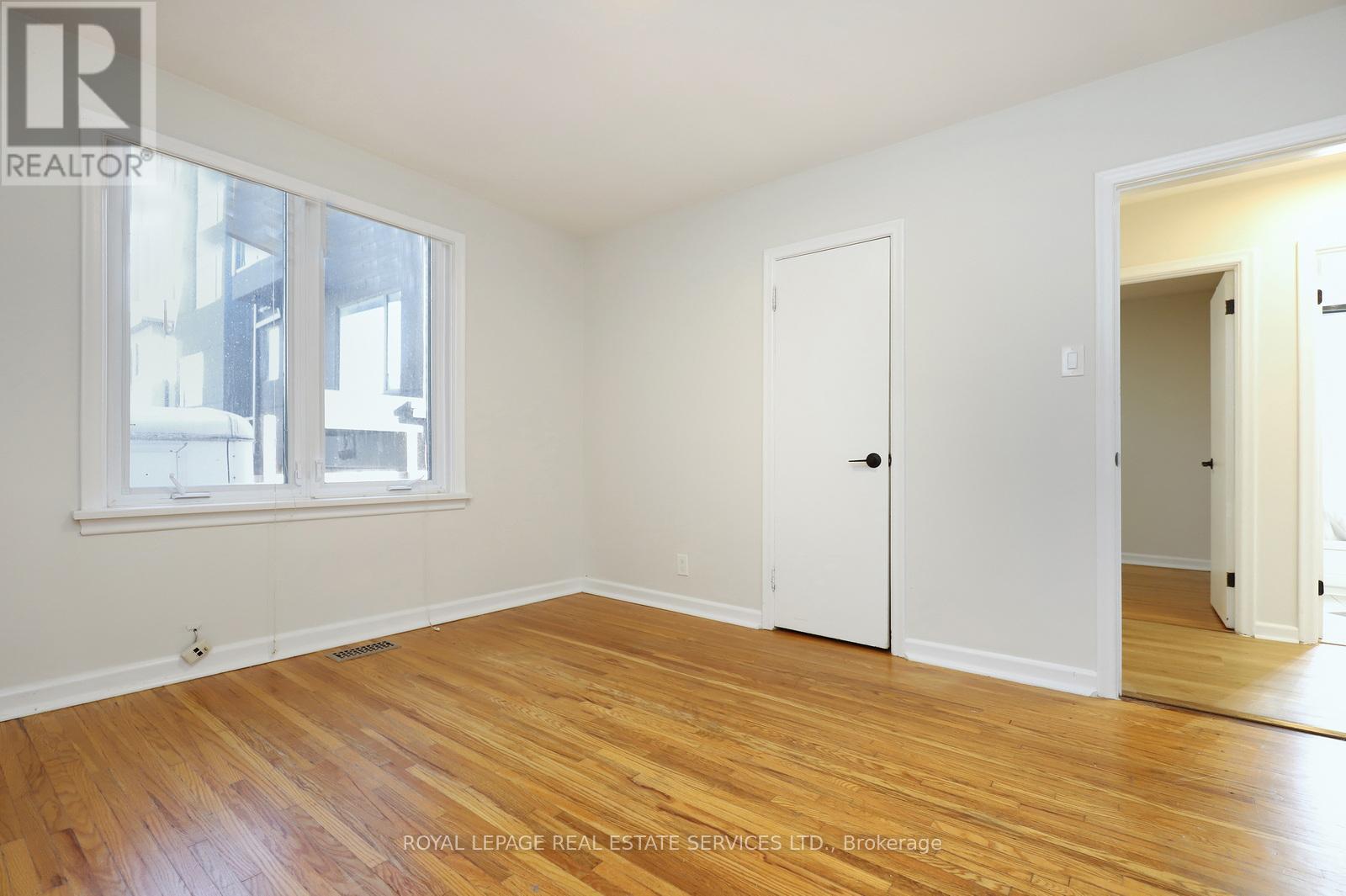 Main Floor - 13 Benson Avenue, Mississauga, Ontario  L5H 2P3 - Photo 15 - W12470279