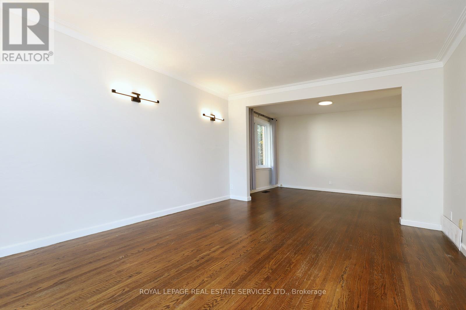Main Floor - 13 Benson Avenue, Mississauga, Ontario  L5H 2P3 - Photo 4 - W12470279