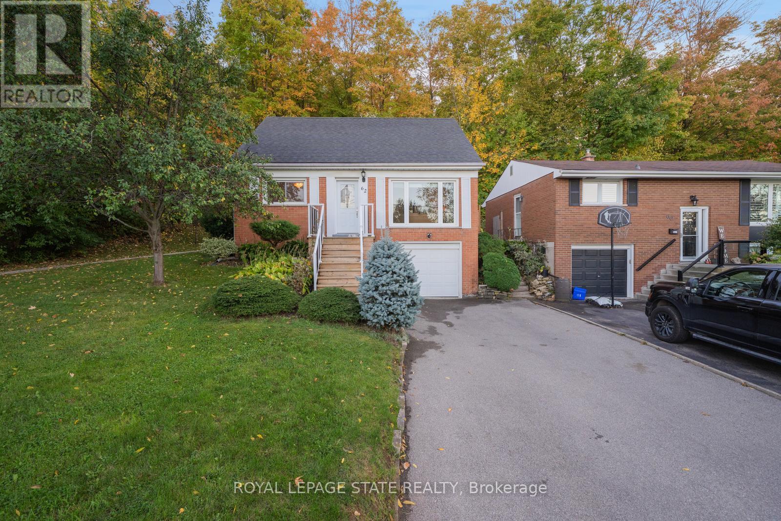 62 Brentwood Drive, Hamilton, Ontario  L8T 3V8 - Photo 1 - X12470269