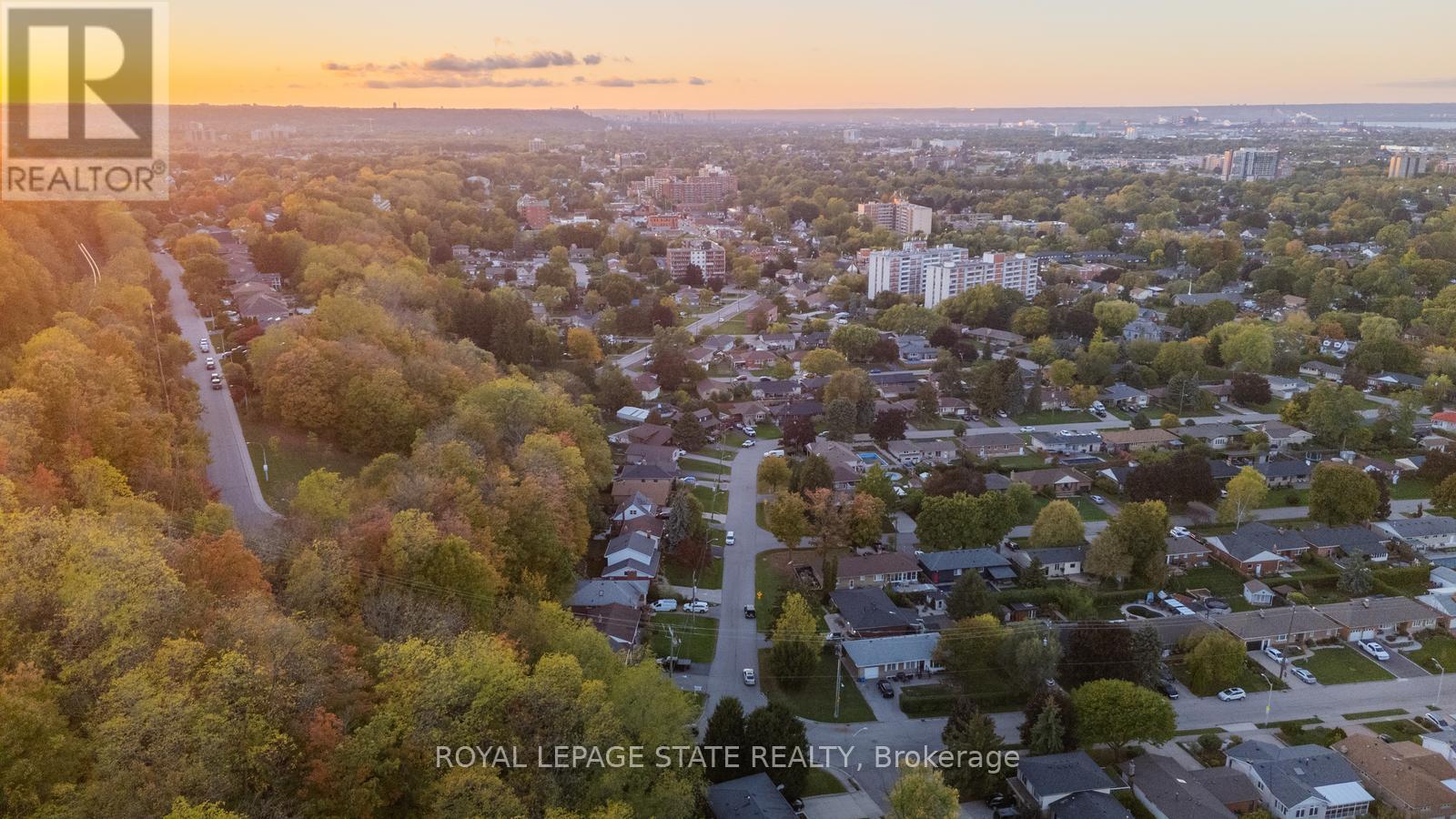 62 Brentwood Drive, Hamilton, Ontario  L8T 3V8 - Photo 10 - X12470269