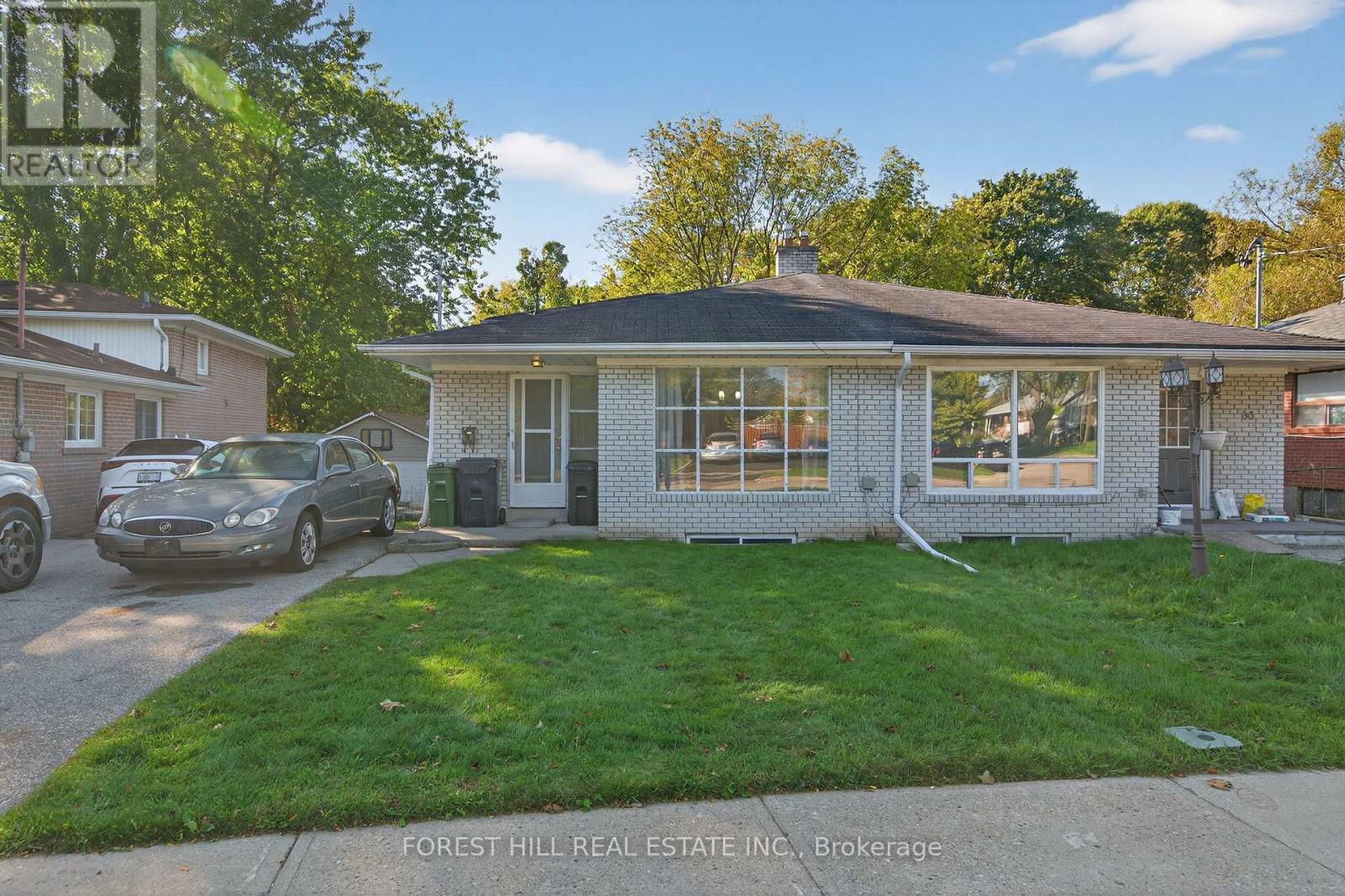 65 DARLINGSIDE DRIVE, Toronto, Ontario