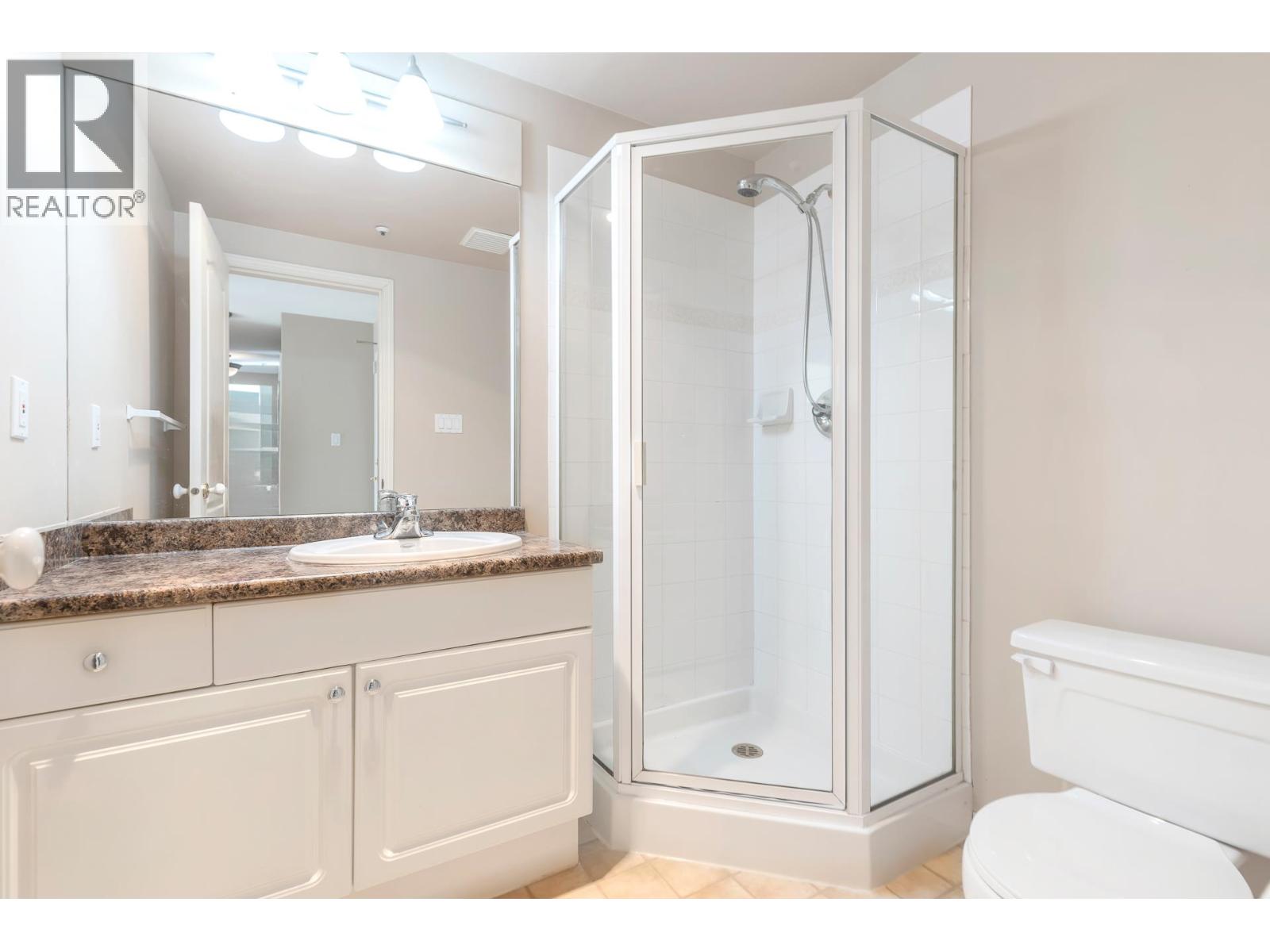304 2968 Burlington Drive, Coquitlam, British Columbia  V3B 7N4 - Photo 5 - R3059178
