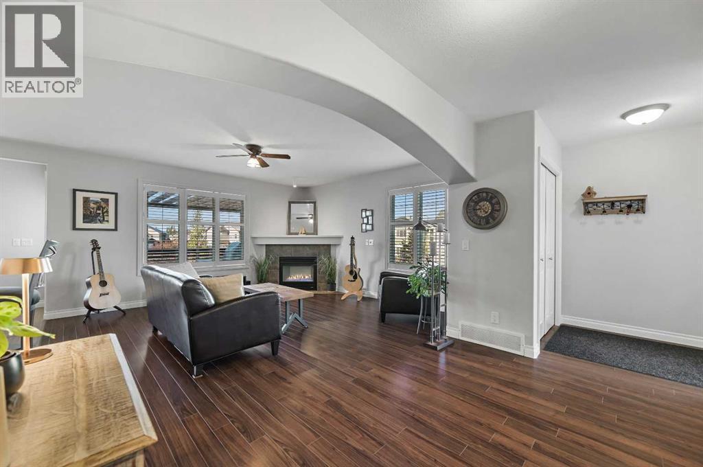 60 Canoe Cove Sw, Airdrie, Alberta  T4B 2Z5 - Photo 3 - A2264378