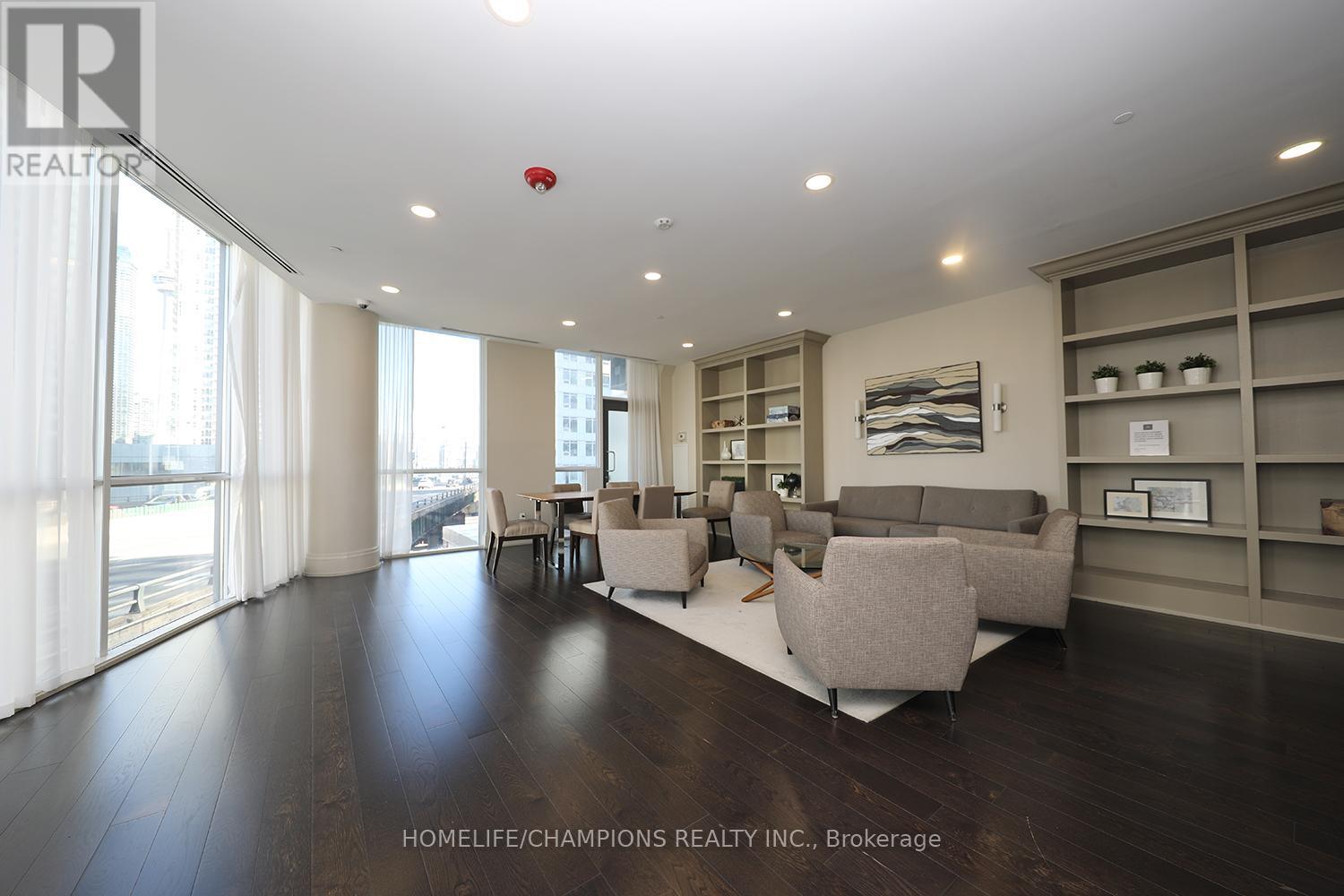 Th10 - 20 Bruyeres Mews, Toronto, Ontario  M5V 0G8 - Photo 25 - C12470315