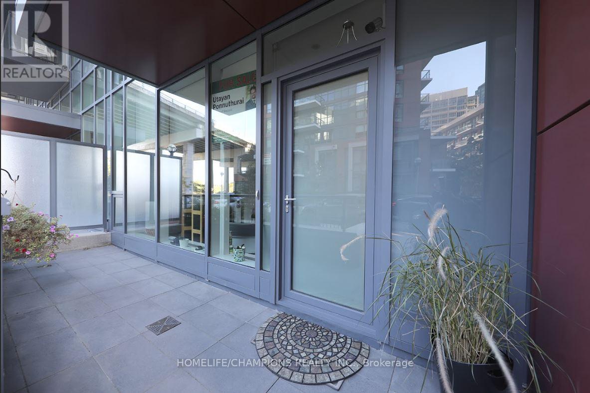 Th10 - 20 Bruyeres Mews, Toronto, Ontario  M5V 0G8 - Photo 3 - C12470315