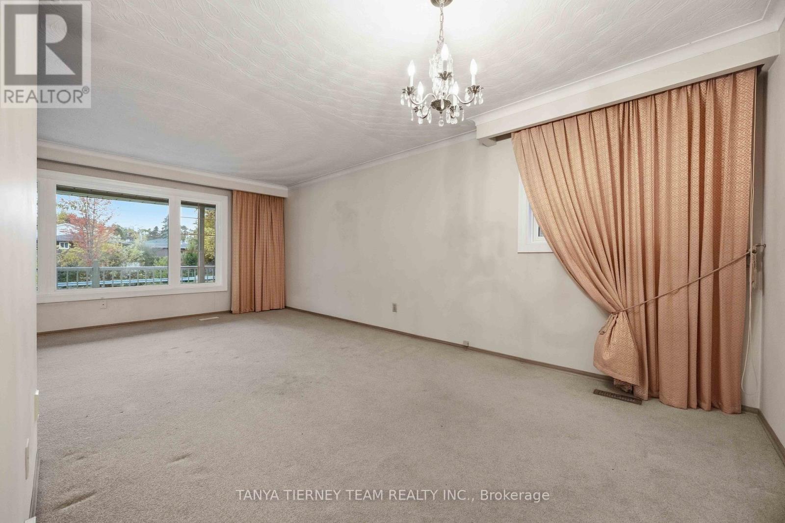 475 Central Pk Boulevard N, Oshawa, Ontario  L1G 6A2 - Photo 9 - E12470313