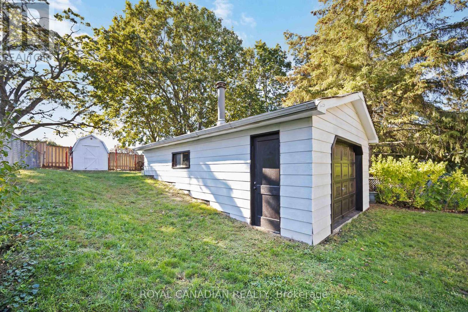 1057 King Street E, Oshawa, Ontario  L1H 1H6 - Photo 41 - E12470316