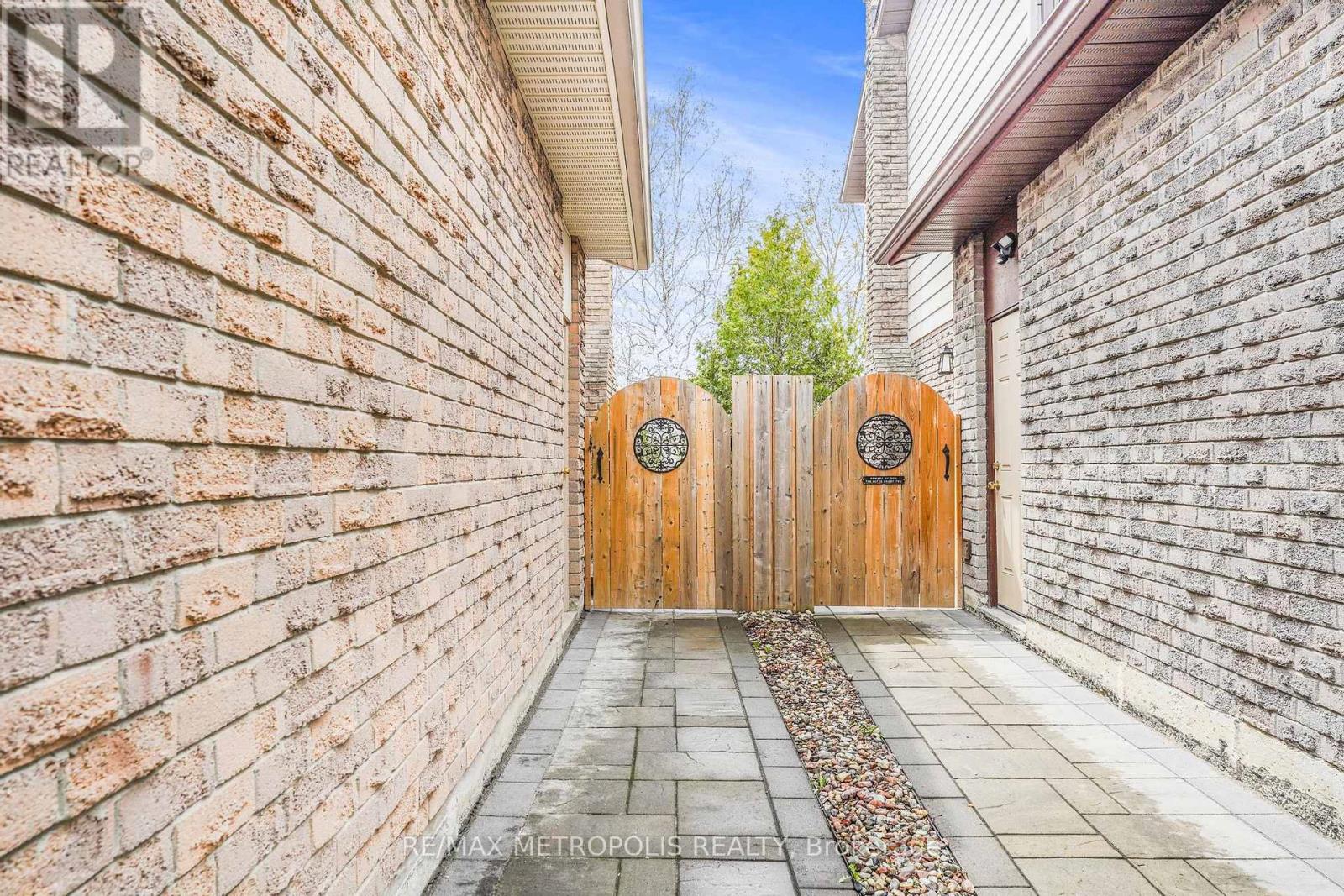 Bsmt - 57 Calder Crescent, Whitby, Ontario  L1N 6M2 - Photo 6 - E12468926
