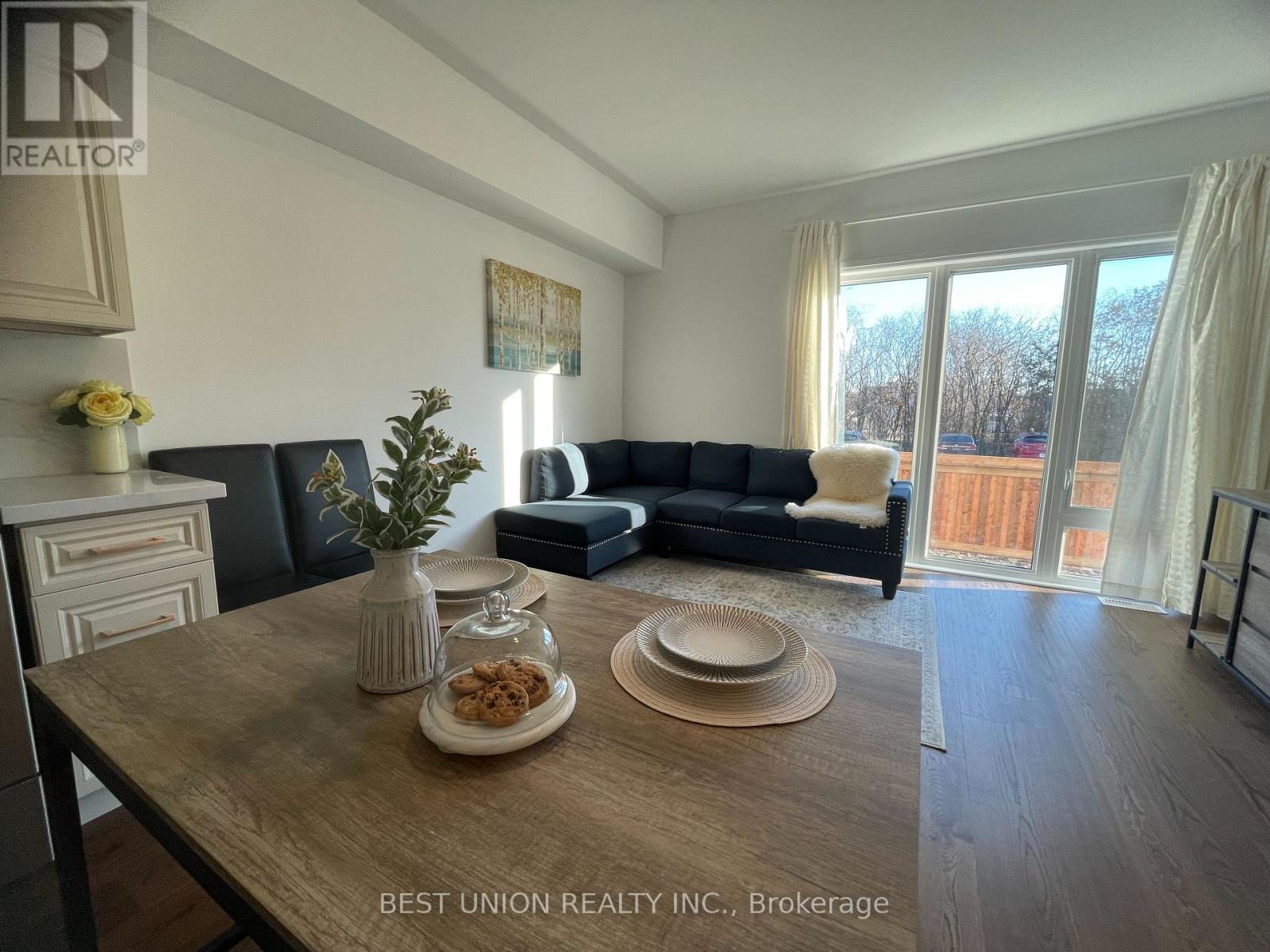 LOWER - 17 PERSICA STREET, Richmond Hill, Ontario