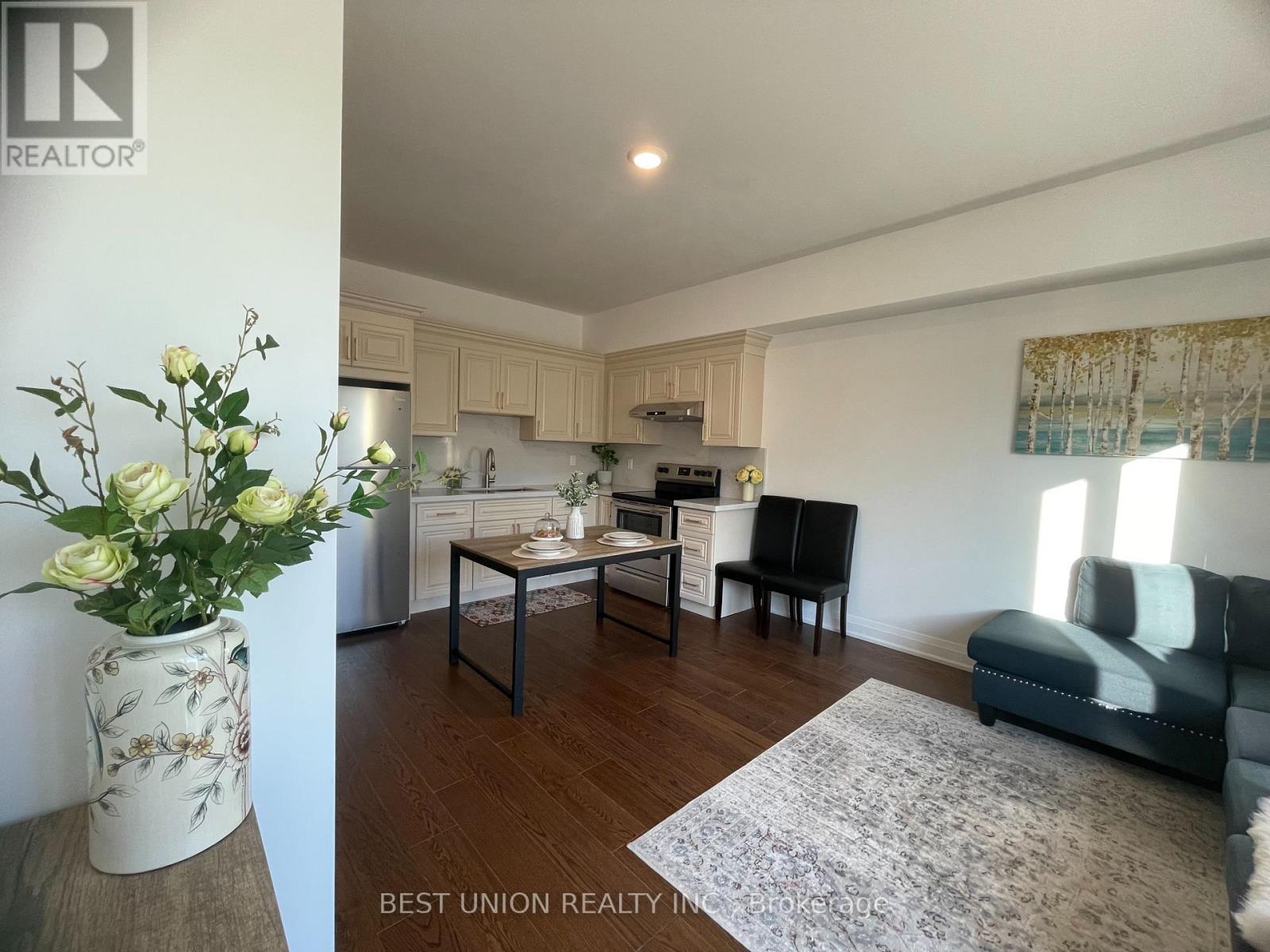 Lower - 17 Persica Street, Richmond Hill, Ontario  L4E 2T3 - Photo 7 - N12470289