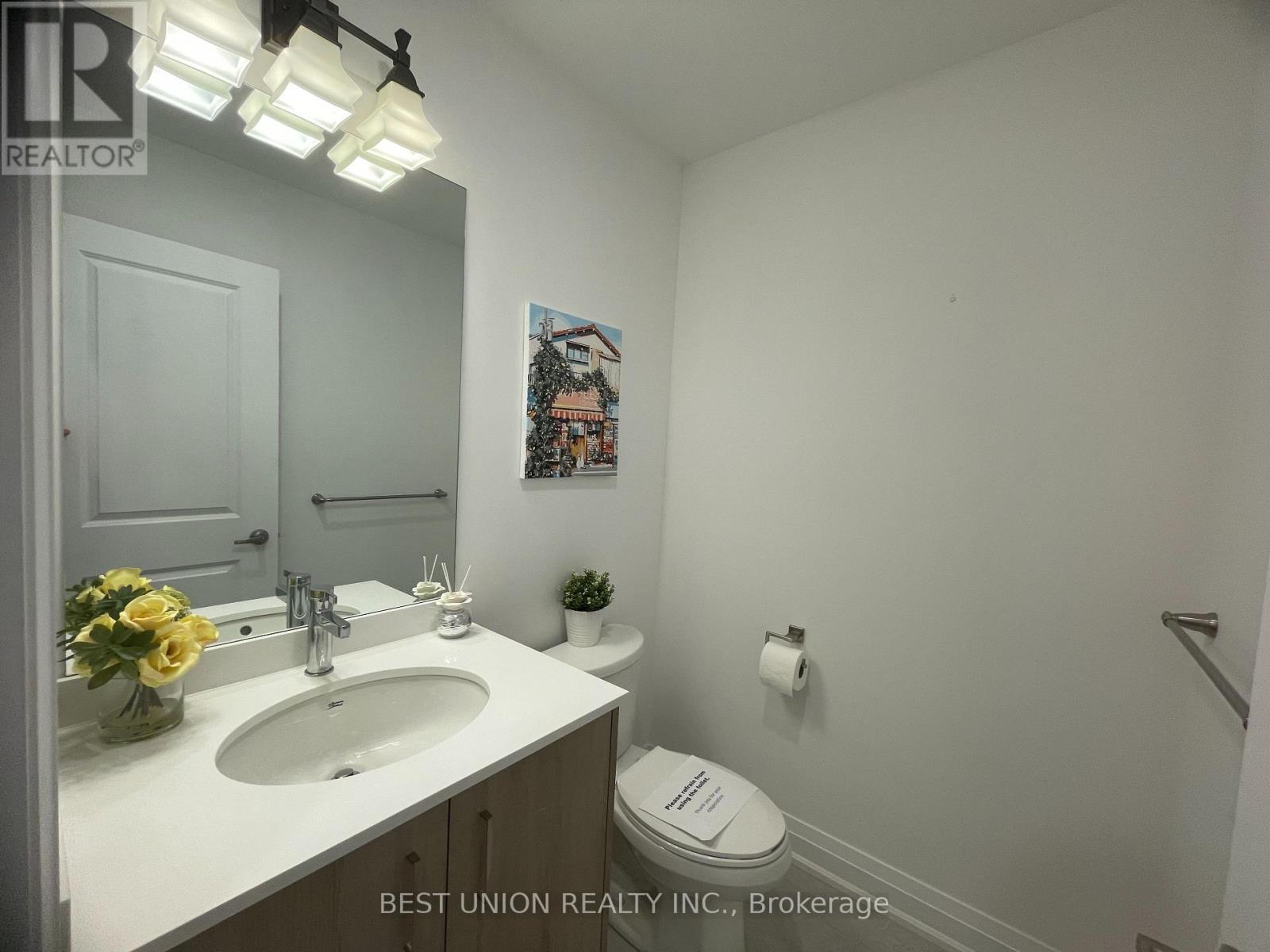 Lower - 17 Persica Street, Richmond Hill, Ontario  L4E 2T3 - Photo 9 - N12470289