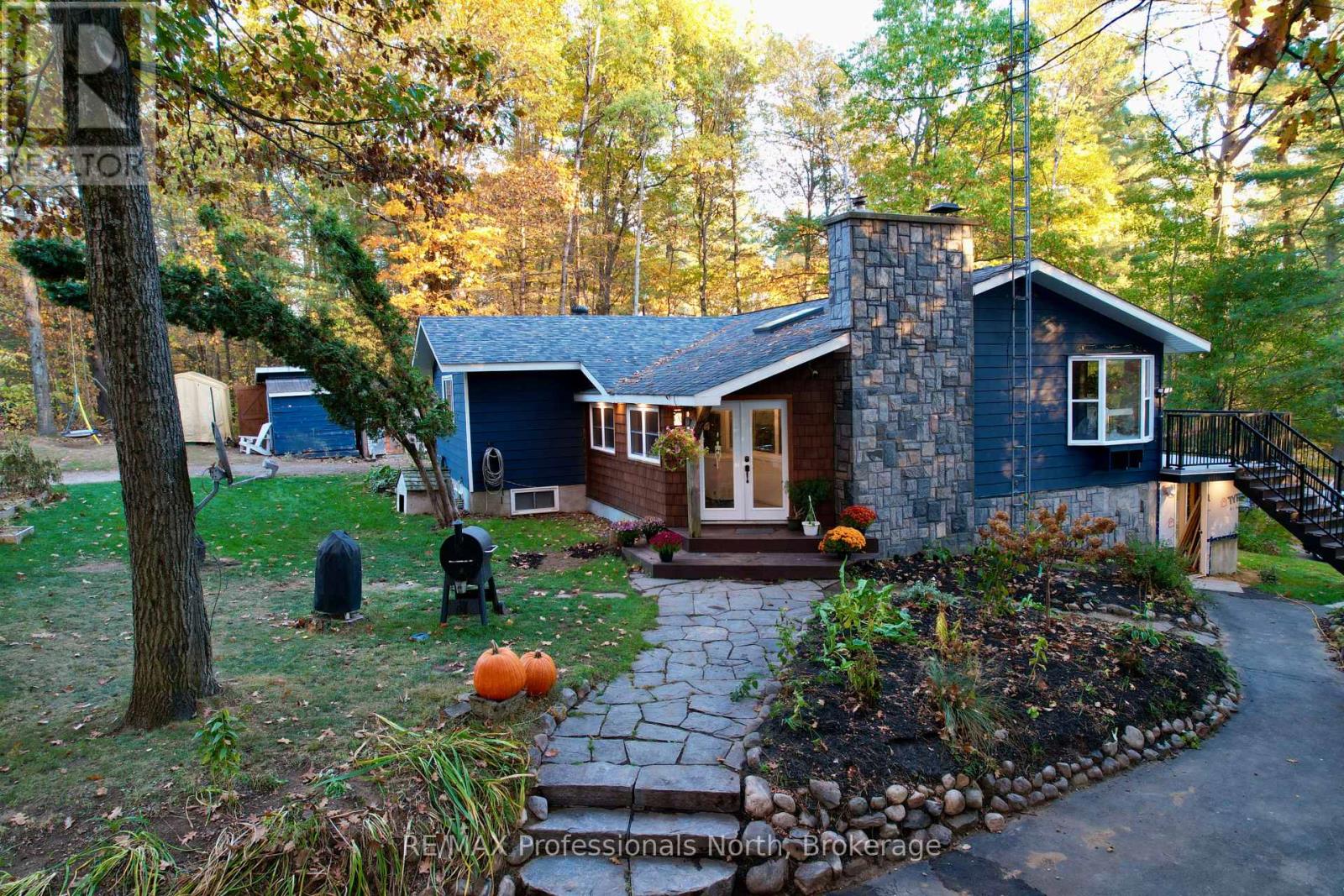 31 FALLS VIEW ROAD, Huntsville, Ontario