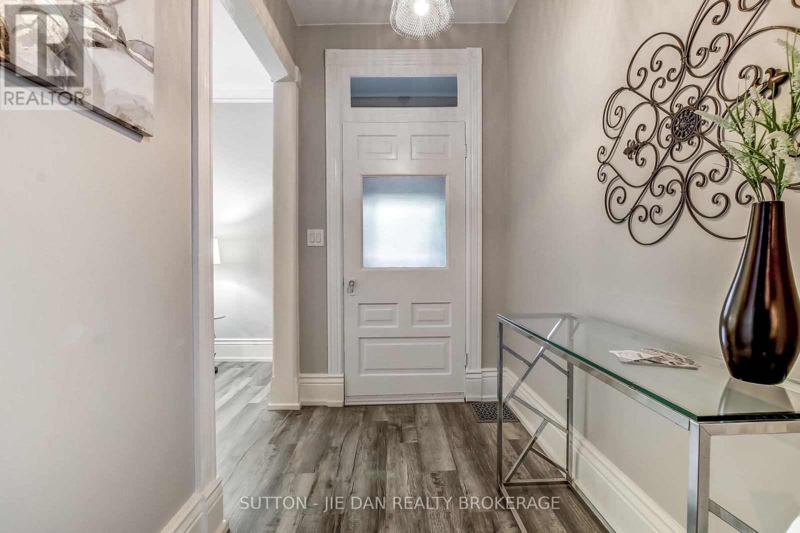 335 St James Street, London East, Ontario  N6A 1X6 - Photo 4 - X12470338