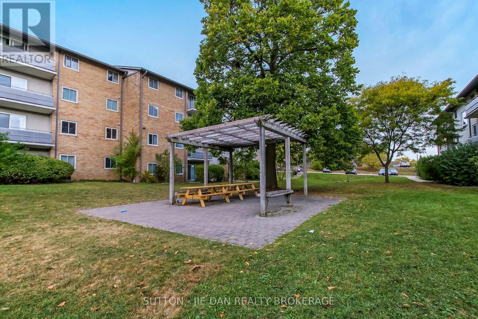 11 - 635 WONDERLAND ROAD S, London South, Ontario