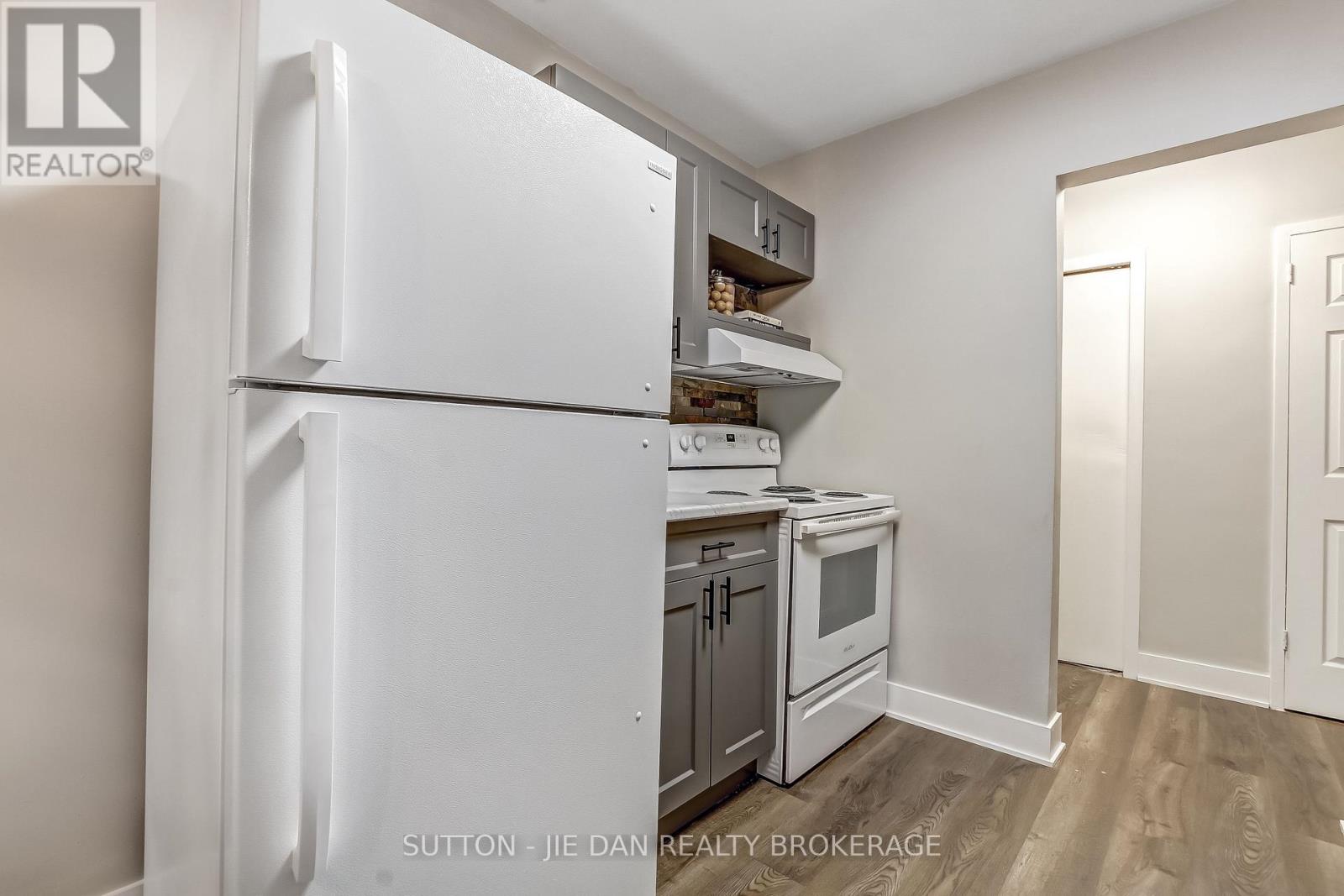 11 - 635 Wonderland Road S, London South (South M), Ontario  N6K 1M1 - Photo 6 - X12470340
