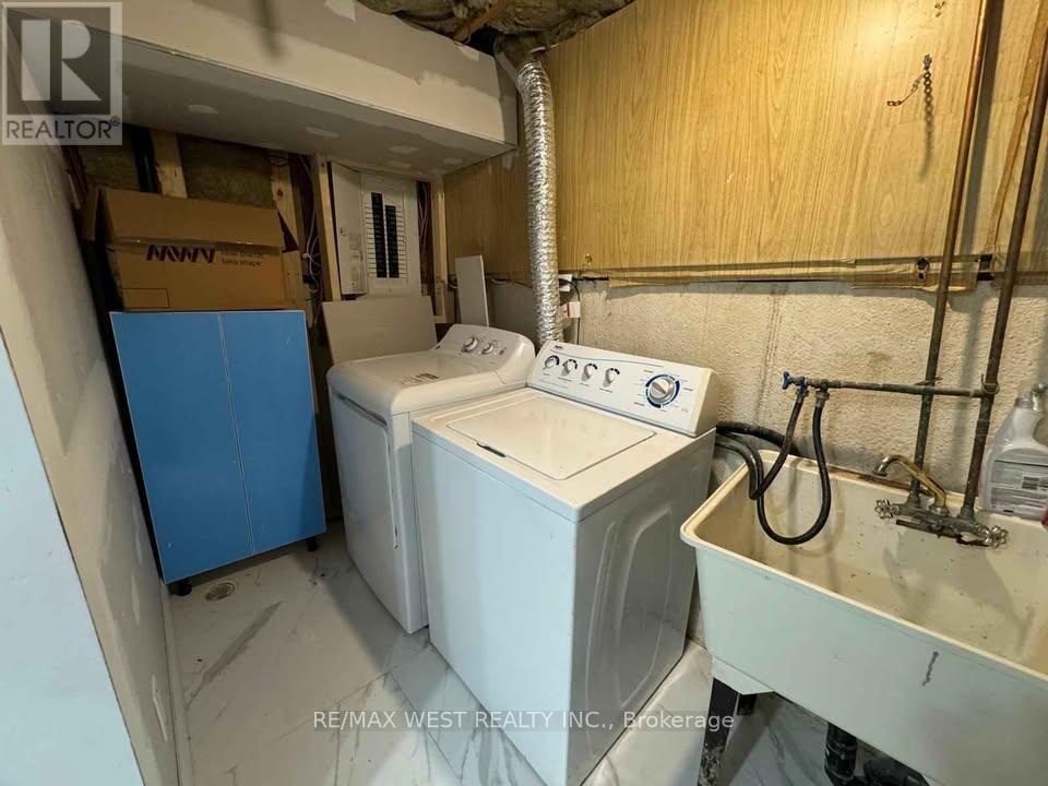 2401 Hemlock Court, Basement, Burlington, Ontario  L7M 1X7 - Photo 11 - W12470284