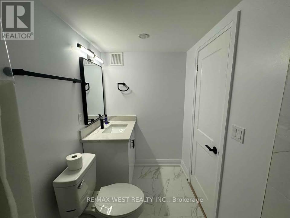 2401 Hemlock Court, Basement, Burlington, Ontario  L7M 1X7 - Photo 9 - W12470284
