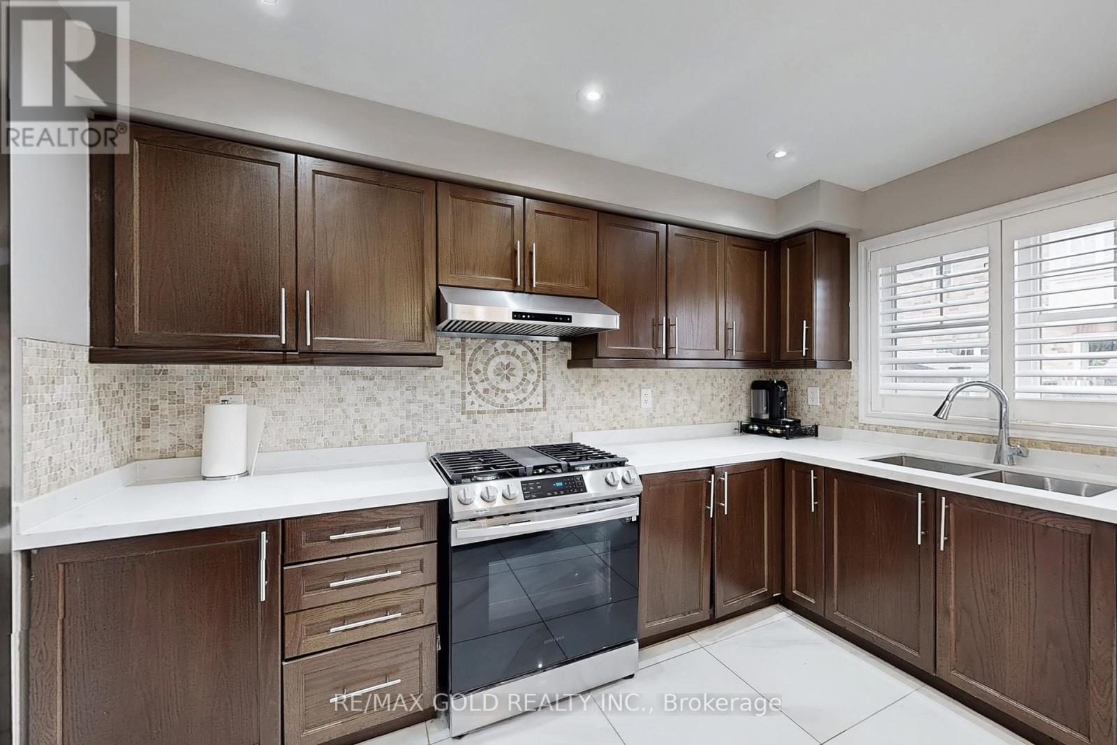 933 Raftis Crescent, Milton, Ontario  L9T 6Z1 - Photo 12 - W12470286