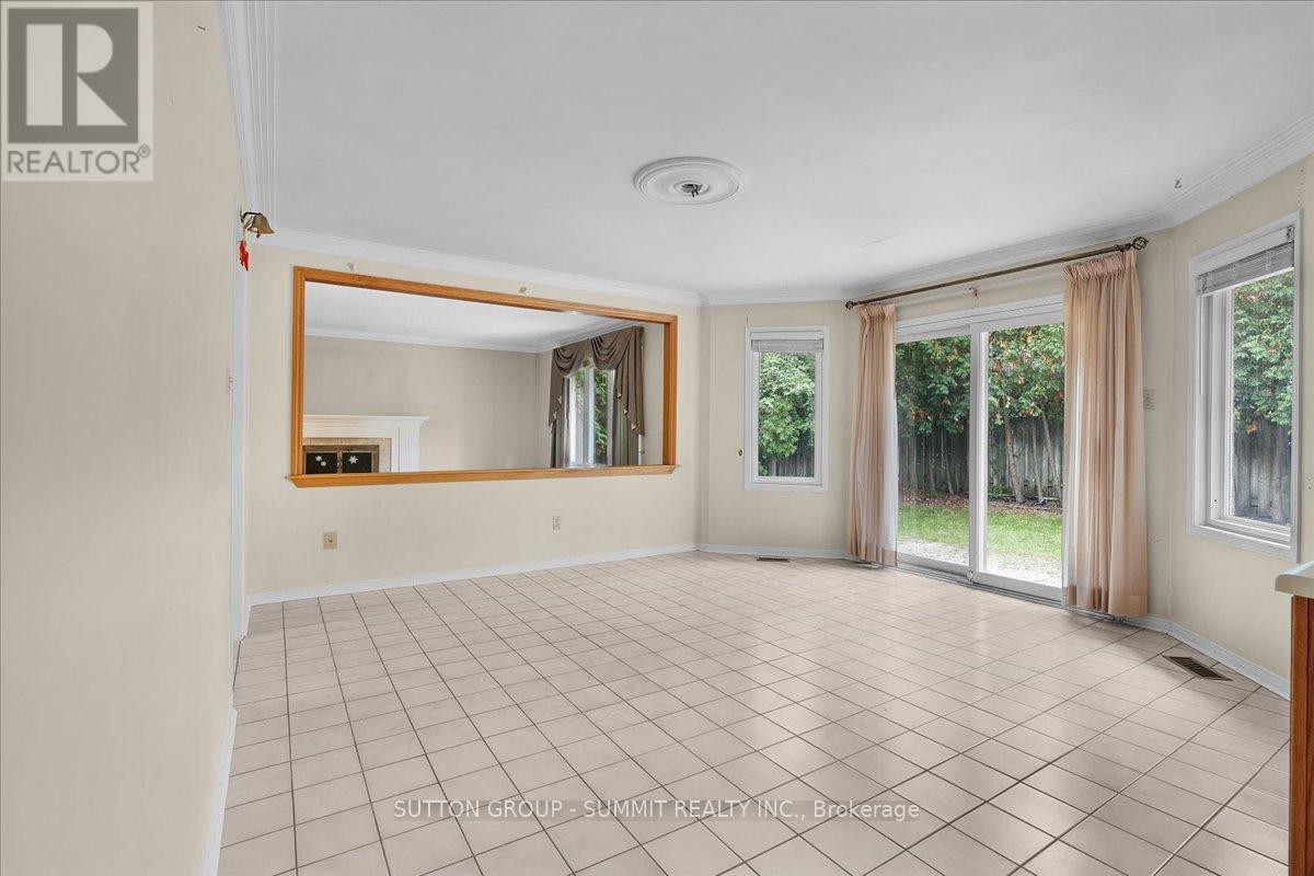 102 Sunforest Drive, Brampton, Ontario  L6Z 4B2 - Photo 14 - W12470292