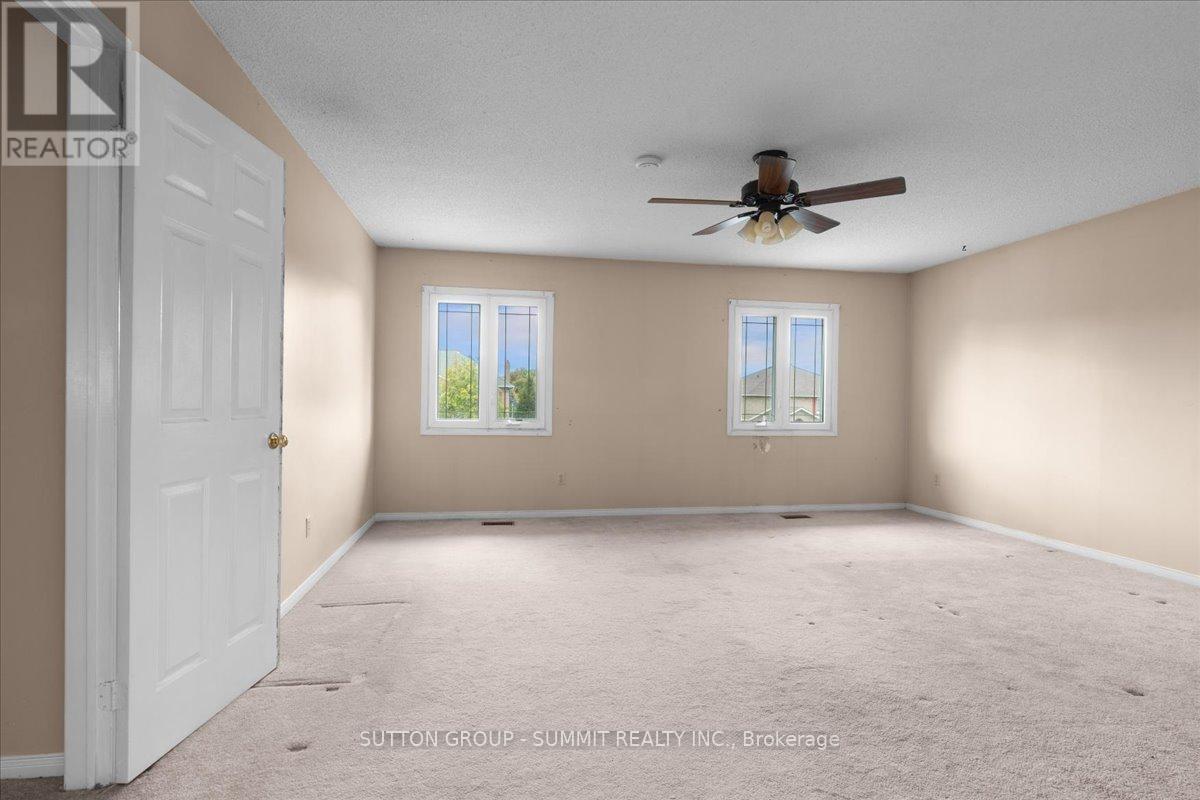 102 Sunforest Drive, Brampton, Ontario  L6Z 4B2 - Photo 23 - W12470292