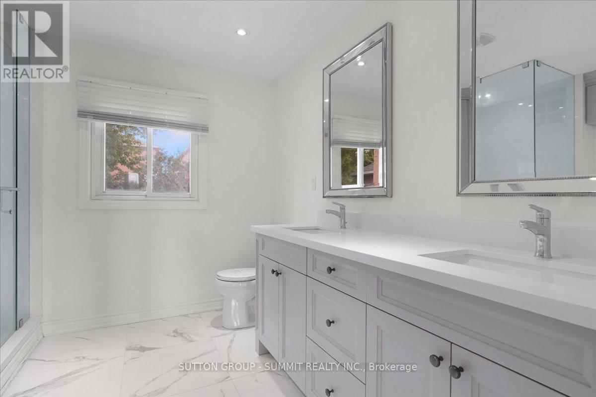 102 Sunforest Drive, Brampton, Ontario  L6Z 4B2 - Photo 26 - W12470292