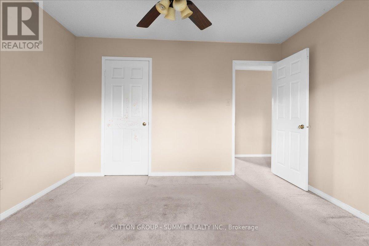 102 Sunforest Drive, Brampton, Ontario  L6Z 4B2 - Photo 31 - W12470292