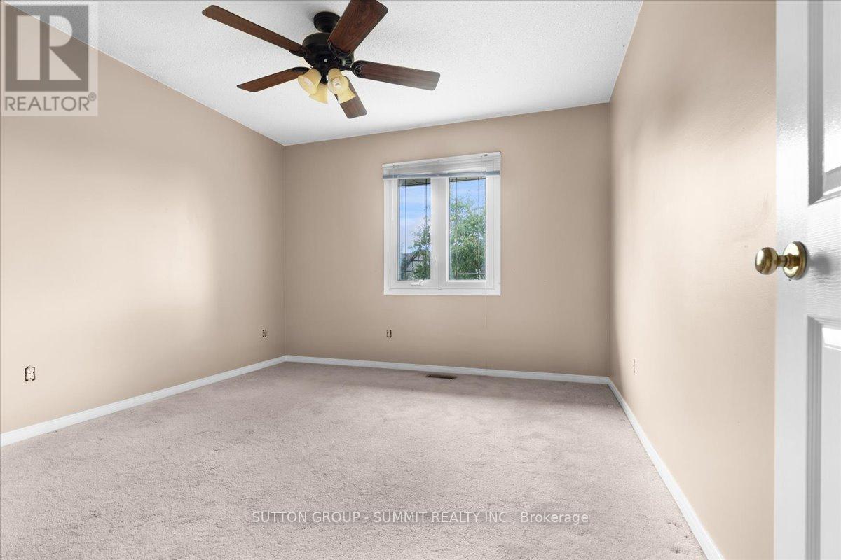 102 Sunforest Drive, Brampton, Ontario  L6Z 4B2 - Photo 32 - W12470292