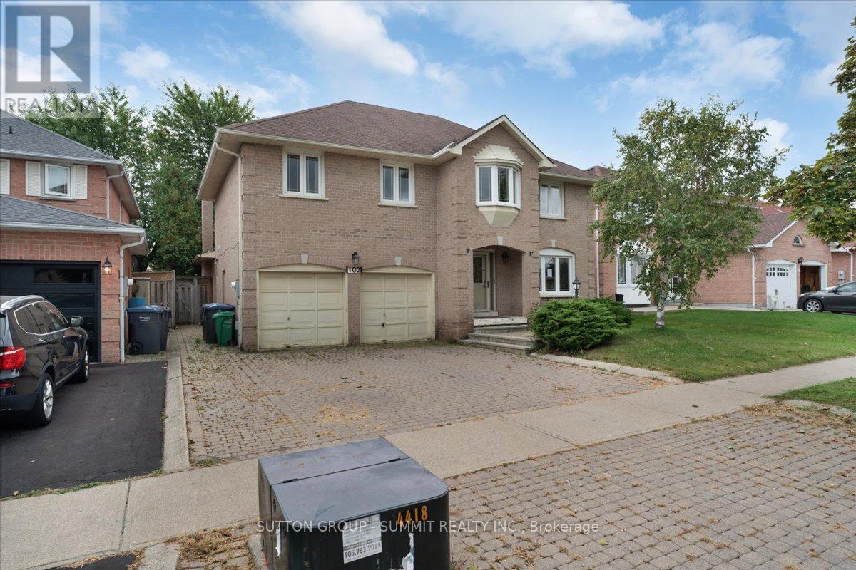 102 Sunforest Drive, Brampton, Ontario  L6Z 4B2 - Photo 39 - W12470292