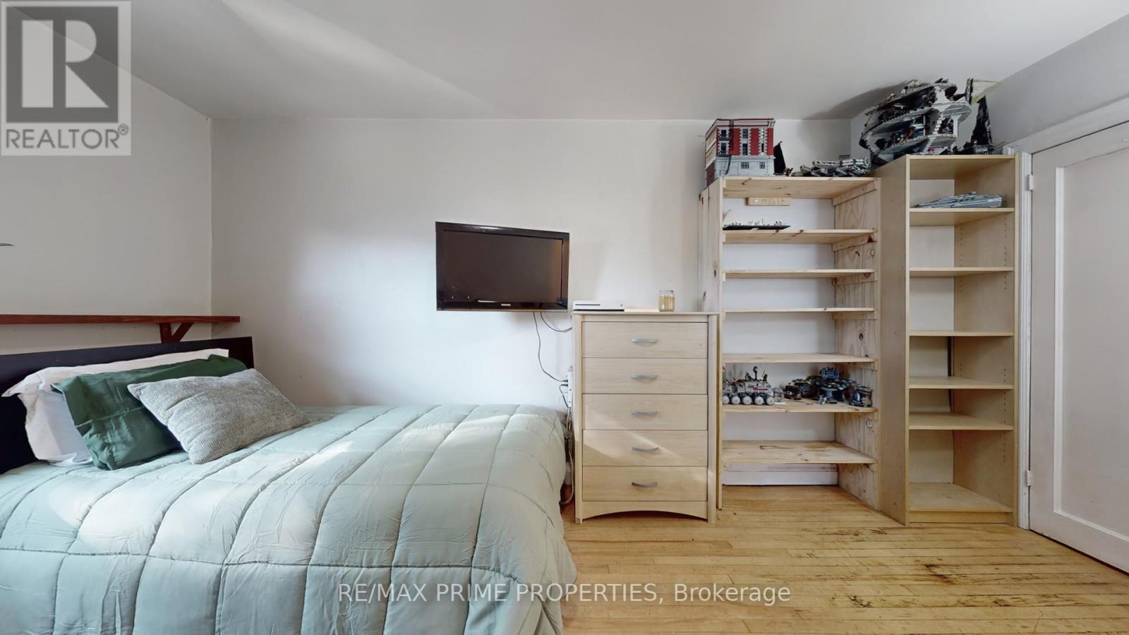 664 Durie Street, Toronto (Runnymede-Bloor West Village), Ontario  M6S 3H3 - Photo 12 - W12470298