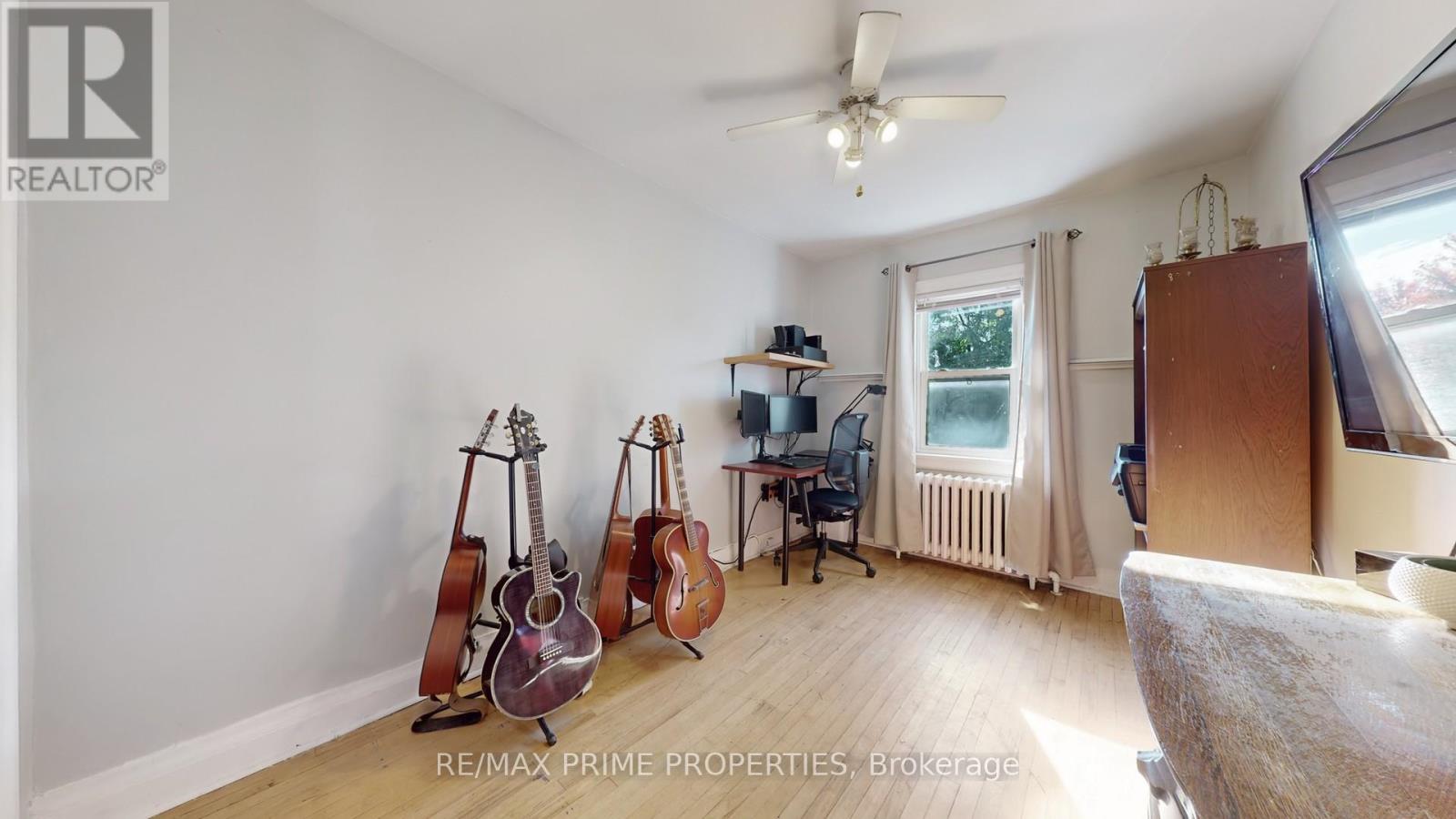 664 Durie Street, Toronto (Runnymede-Bloor West Village), Ontario  M6S 3H3 - Photo 14 - W12470298