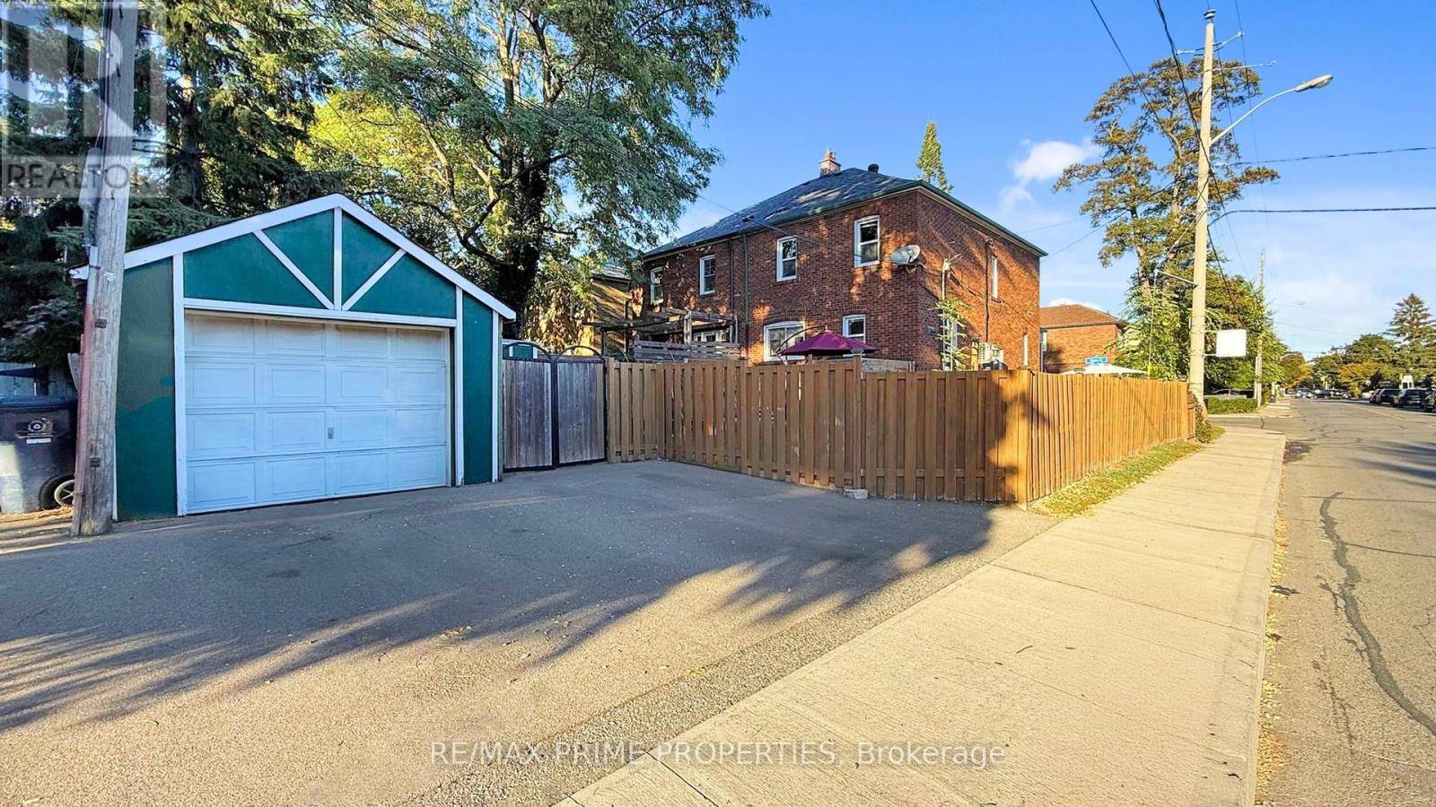 664 Durie Street, Toronto (Runnymede-Bloor West Village), Ontario  M6S 3H3 - Photo 23 - W12470298