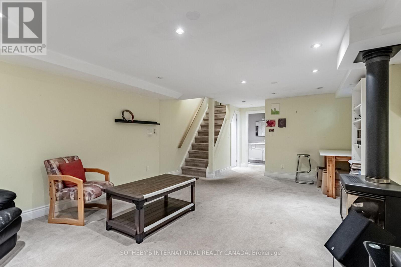 1218 Lakebreeze Drive, Mississauga, Ontario  L5G 3W6 - Photo 25 - W12470311