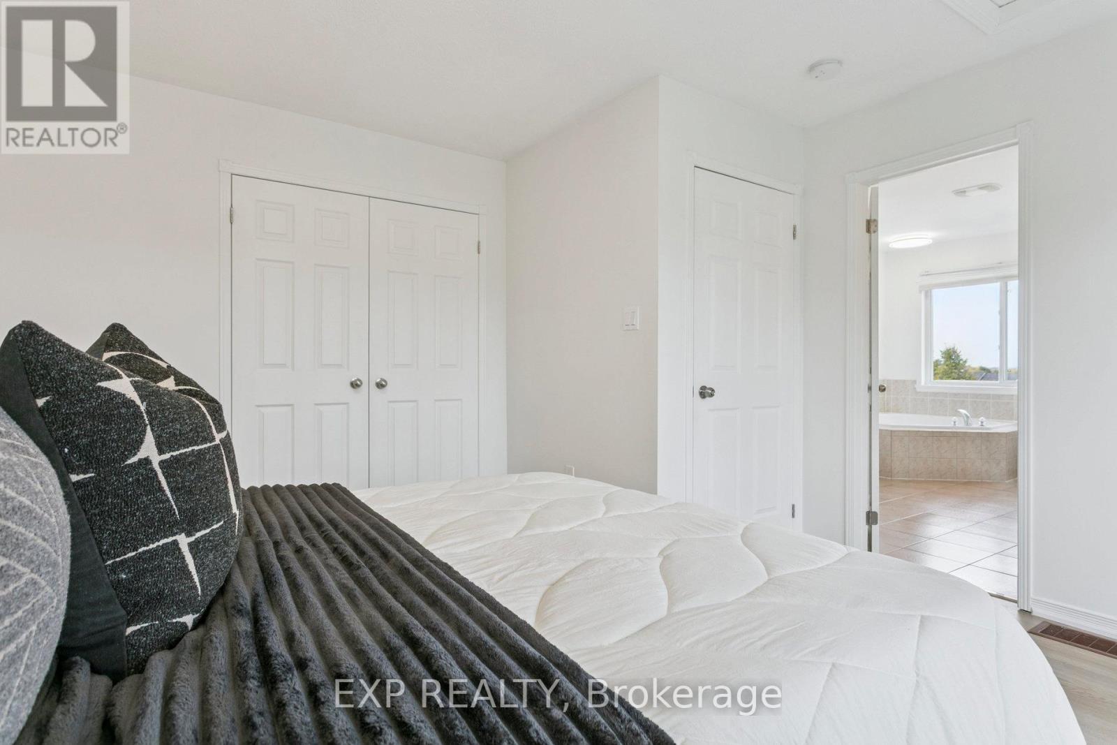 181 - 5260 Mcfarren Boulevard, Mississauga (Central Erin Mills), Ontario  L5M 7J5 - Photo 33 - W12470318