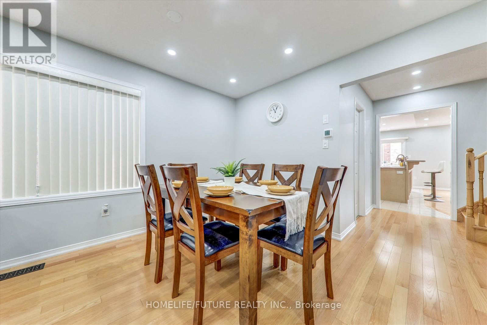 13 Oklahoma Drive, Brampton (Brampton East), Ontario  L6P 3L8 - Photo 10 - W12470325