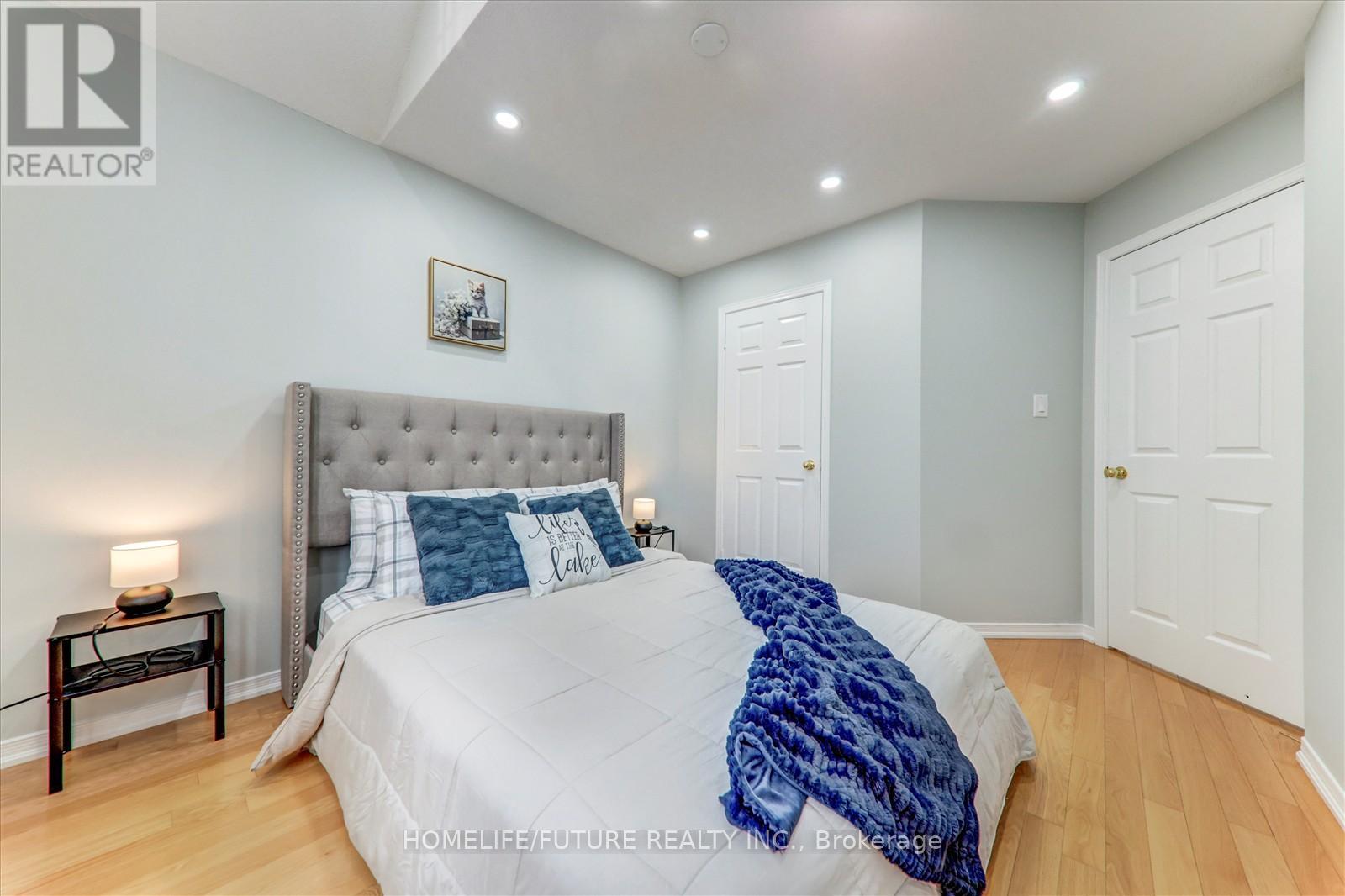 13 Oklahoma Drive, Brampton (Brampton East), Ontario  L6P 3L8 - Photo 28 - W12470325